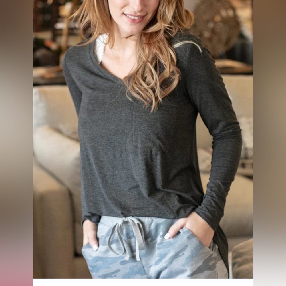 Grace & Lace Long-Sleeve Perfect Pocket Tee - NWT